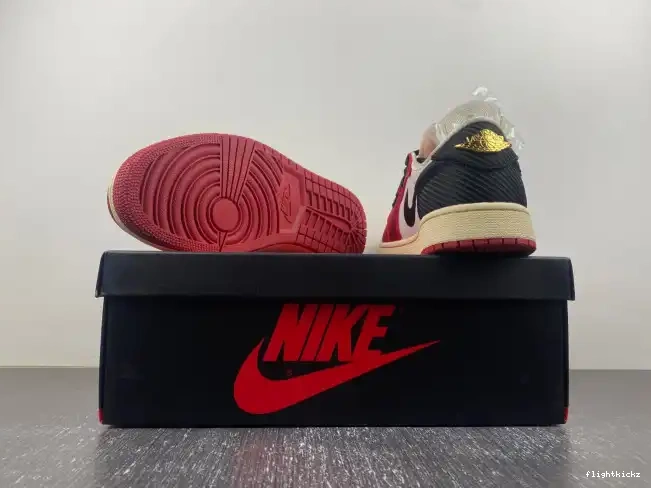 Low FN0432-017 Jordan x Room Trophy 1 Air OG Home 0703